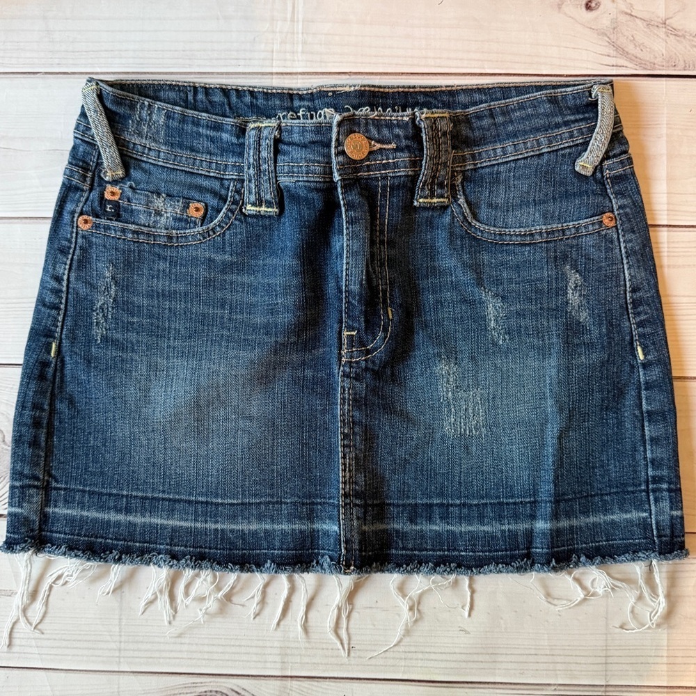 Refuge Premium Denim Mini Skirt Size 5 Distressed Raw Hem Y2K Blue Jean